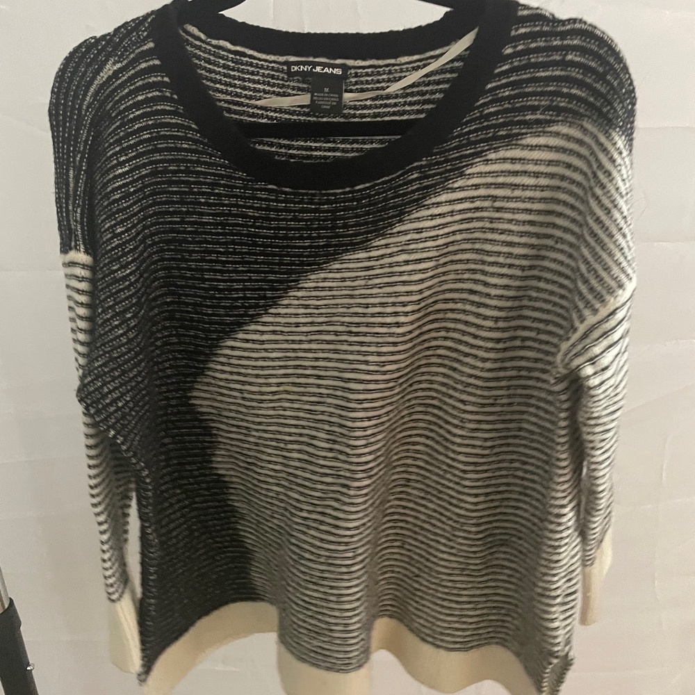 DKNY knitted shirt